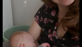 Scrisori de dragoste lichide: Exprimarea emoțiilor prin laptele matern